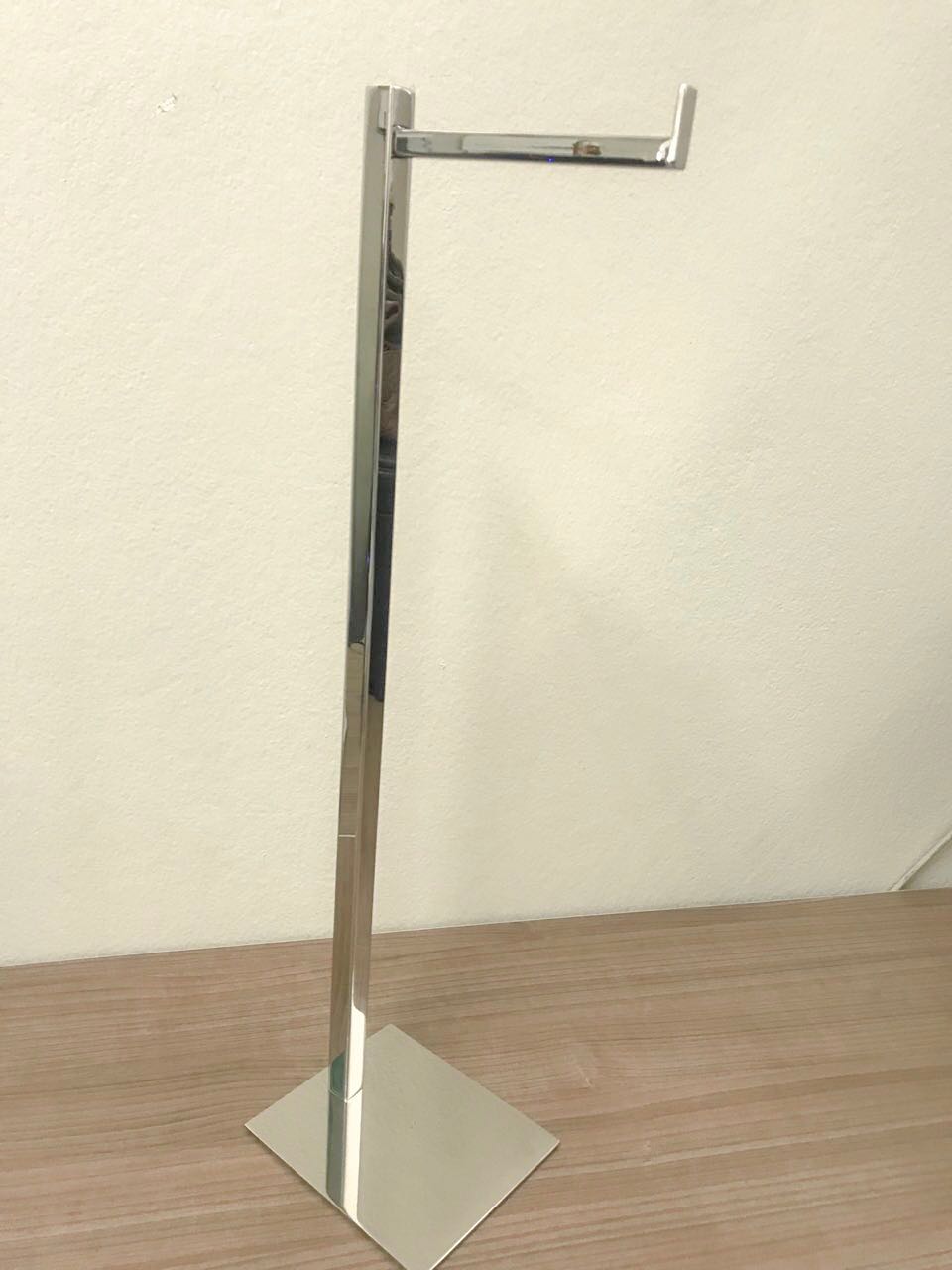 Papeleira de Chão simples 50cm Inox - 1875 - Acessórios para Banheiro